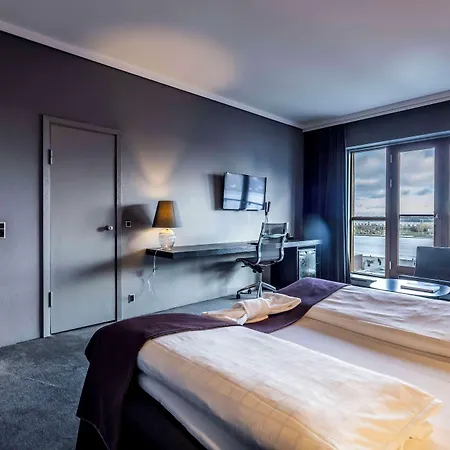 Scandic Front Hotell 4*